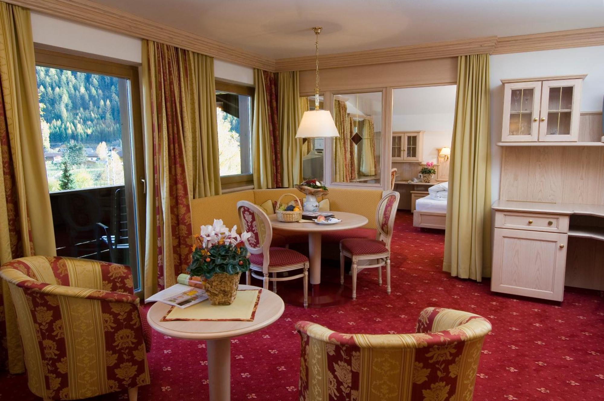 Alpenhotel Fernau Нойштіфт-ім-Штубайталь Екстер'єр фото