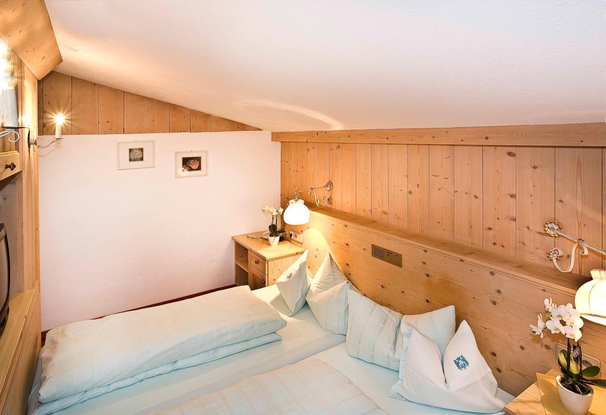 Alpenhotel Fernau Нойштіфт-ім-Штубайталь Екстер'єр фото