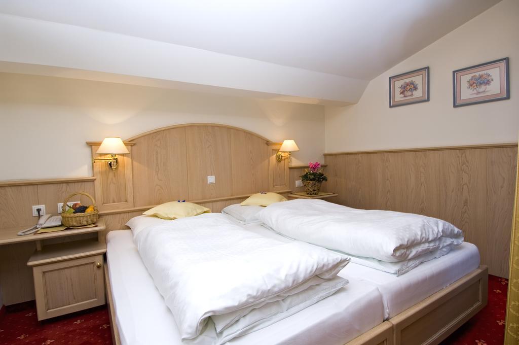 Alpenhotel Fernau Нойштіфт-ім-Штубайталь Екстер'єр фото