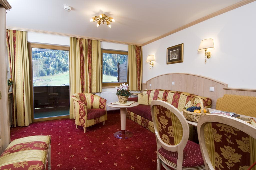 Alpenhotel Fernau Нойштіфт-ім-Штубайталь Екстер'єр фото