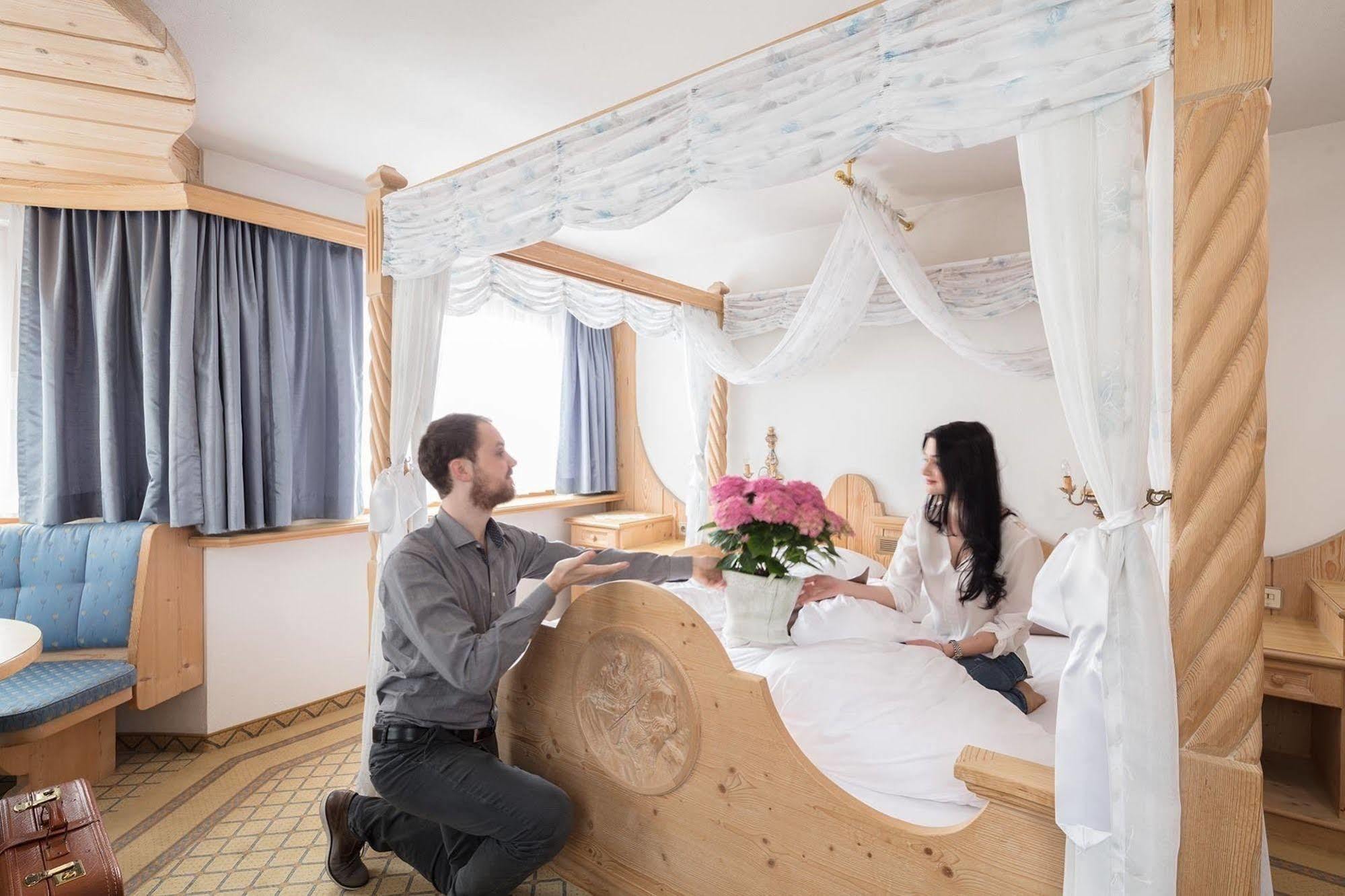 Alpenhotel Fernau Нойштіфт-ім-Штубайталь Екстер'єр фото