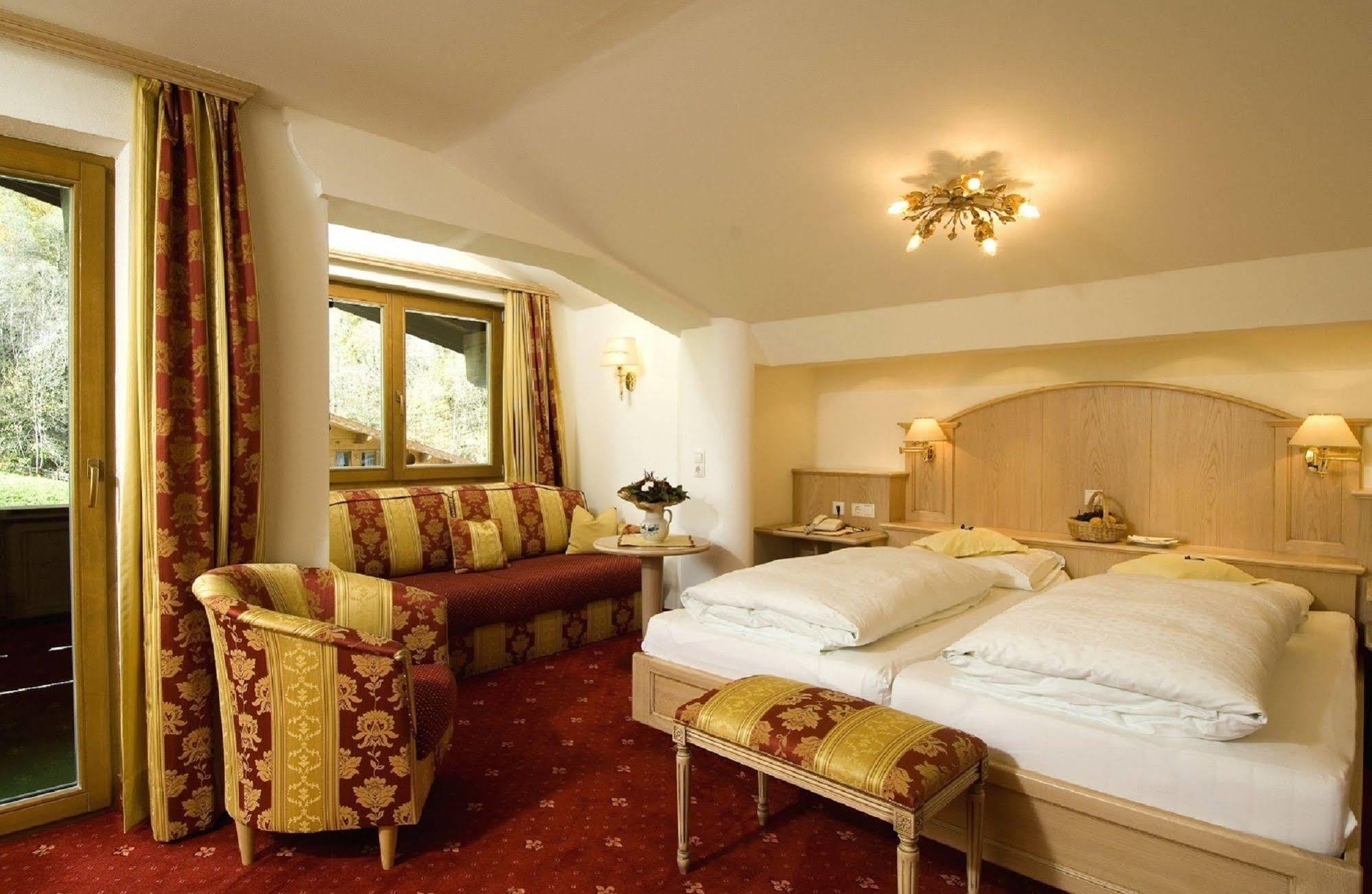 Alpenhotel Fernau Нойштіфт-ім-Штубайталь Екстер'єр фото