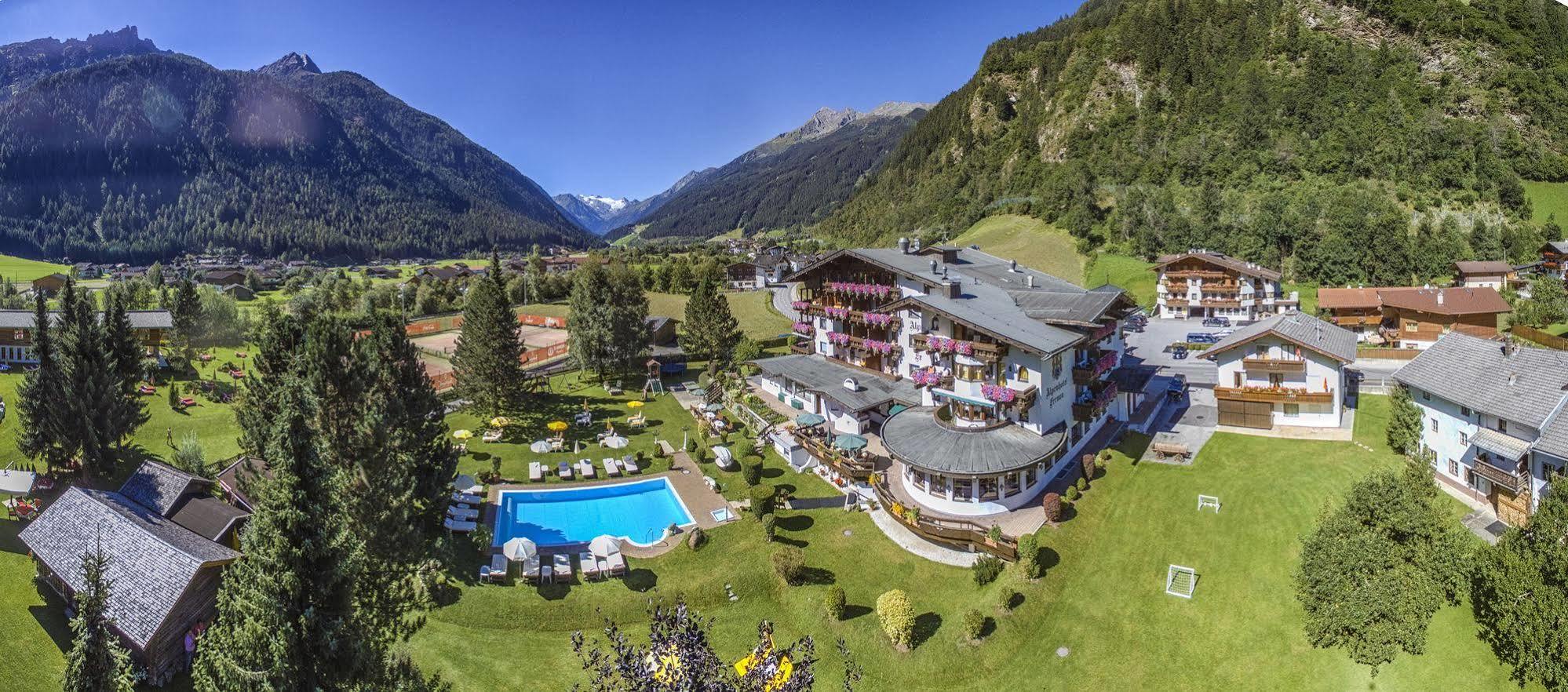 Alpenhotel Fernau Нойштіфт-ім-Штубайталь Екстер'єр фото
