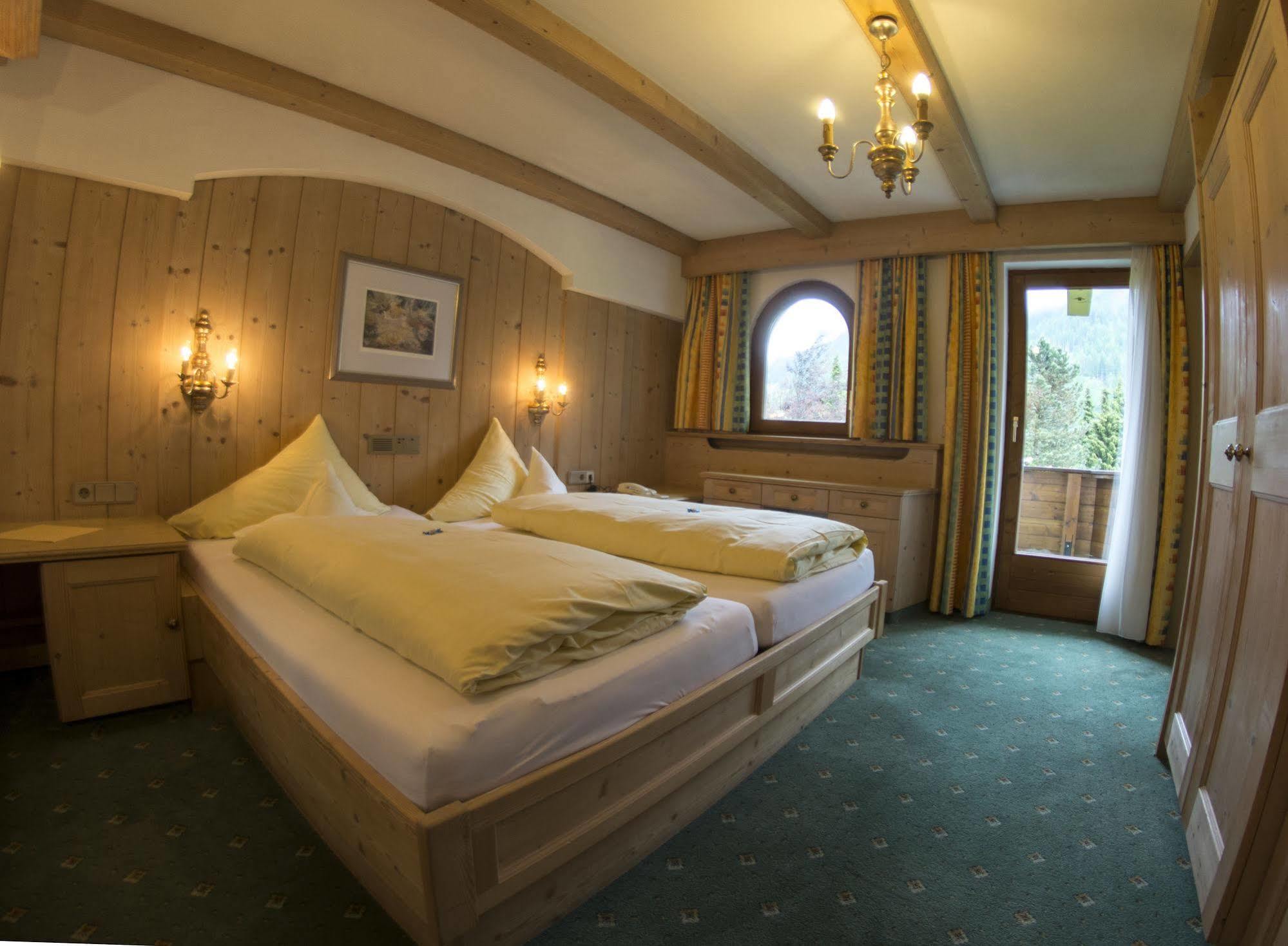 Alpenhotel Fernau Нойштіфт-ім-Штубайталь Екстер'єр фото