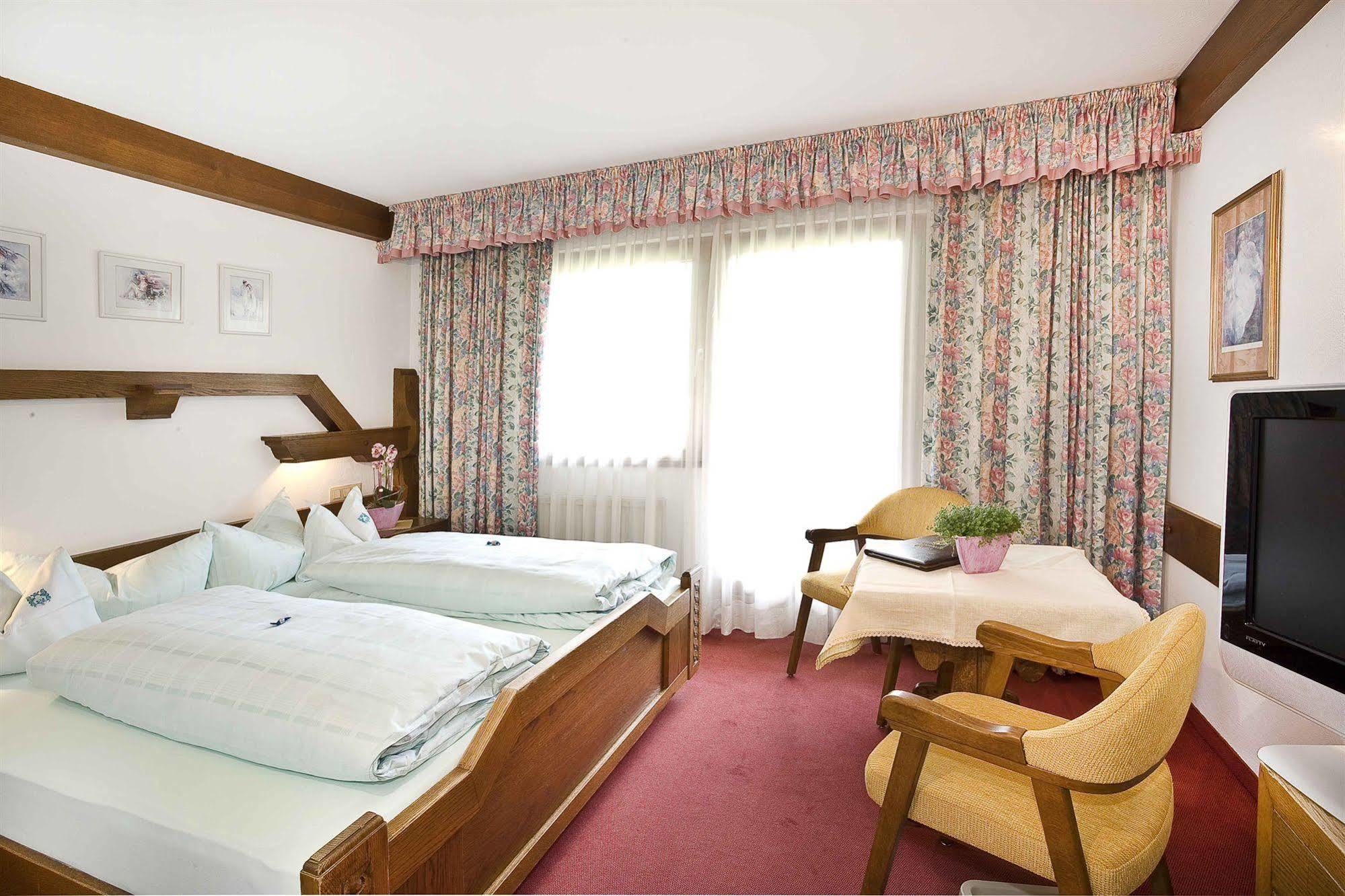 Alpenhotel Fernau Нойштіфт-ім-Штубайталь Екстер'єр фото