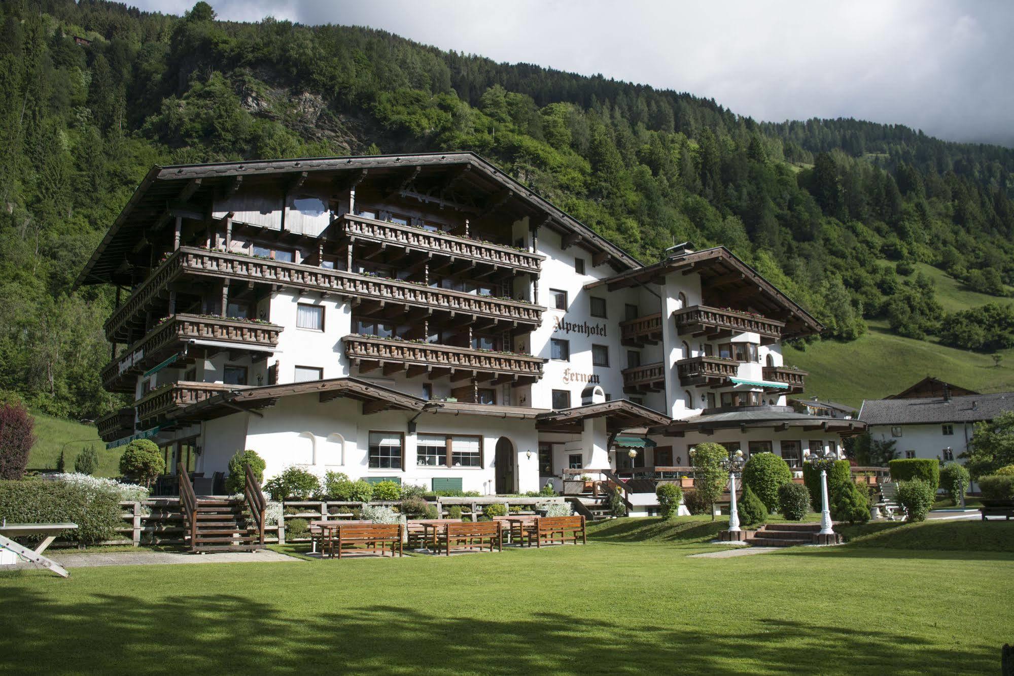Alpenhotel Fernau Нойштіфт-ім-Штубайталь Екстер'єр фото